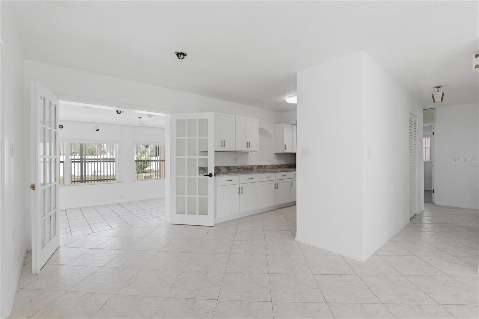 721 BAYSHORE DRIVE, Tarpon Springs, FL 34689