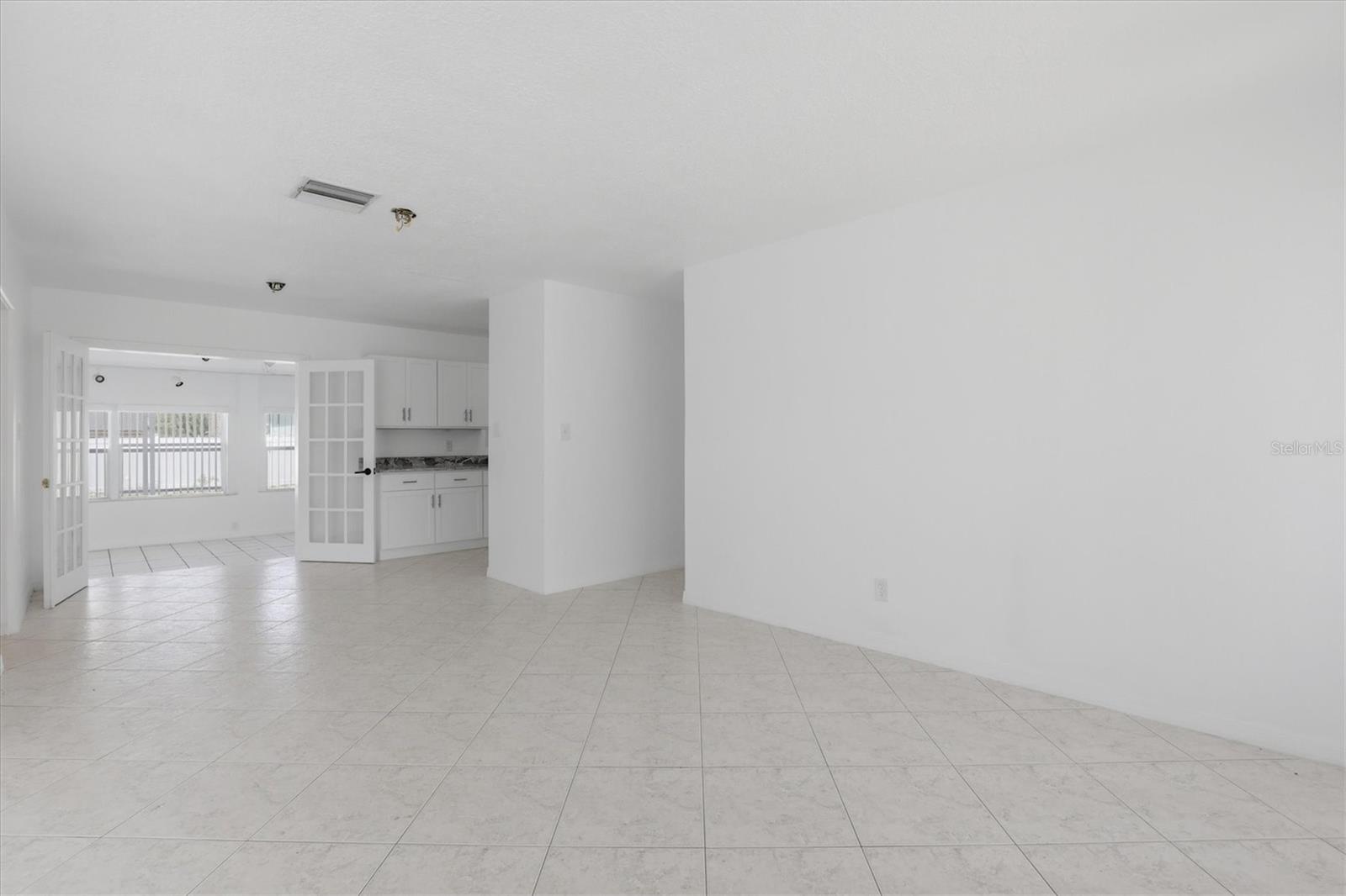 721 BAYSHORE DRIVE, Tarpon Springs, FL 34689 721 BAYSHORE DRIVE, Tarpon Springs, FL 34689