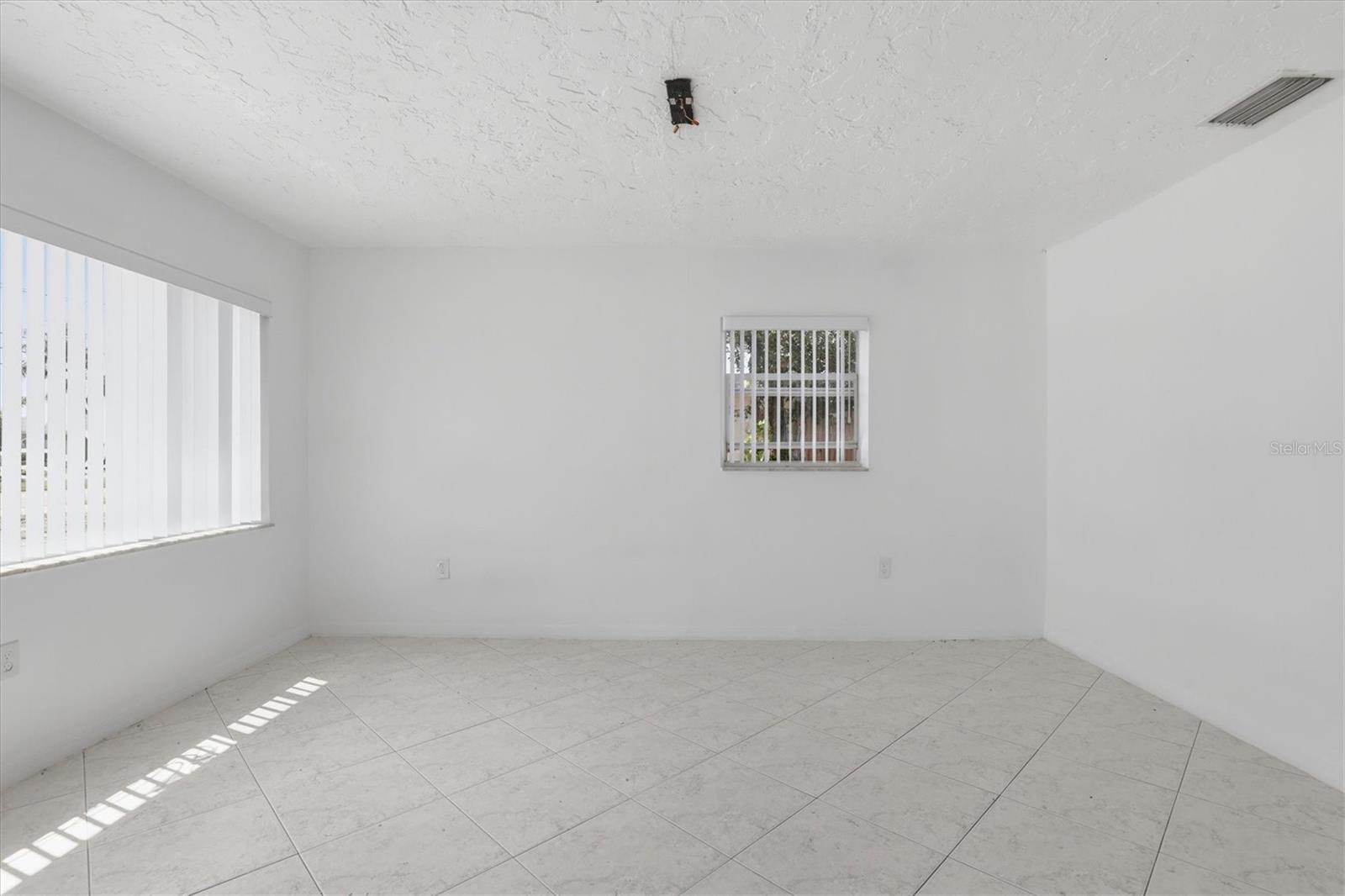 721 BAYSHORE DRIVE, Tarpon Springs, FL 34689 721 BAYSHORE DRIVE, Tarpon Springs, FL 34689