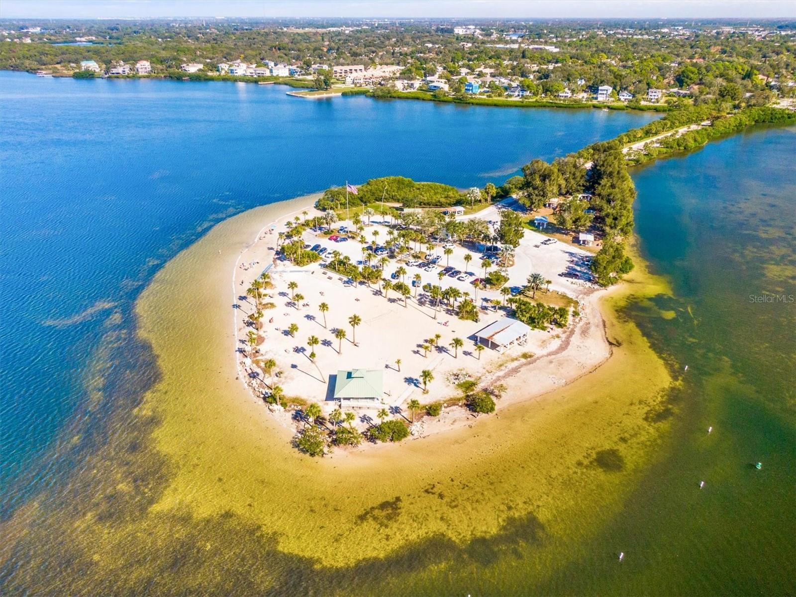 721 BAYSHORE DRIVE, Tarpon Springs, FL 34689
