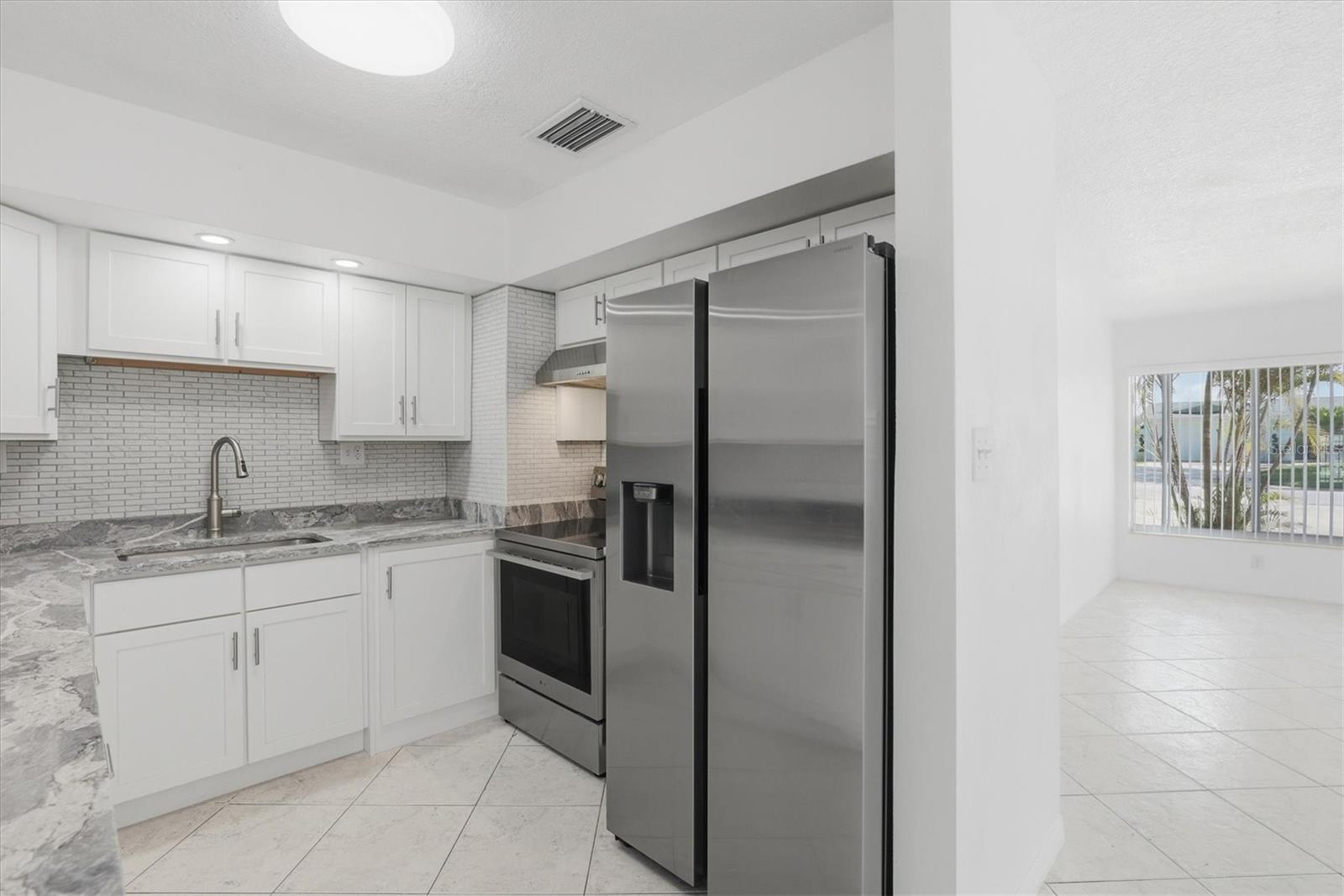 721 BAYSHORE DRIVE, Tarpon Springs, FL 34689
