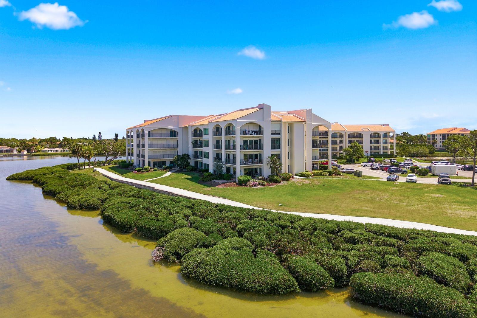 302 MARINER DRIVE, #302, Tarpon Springs, FL 34689