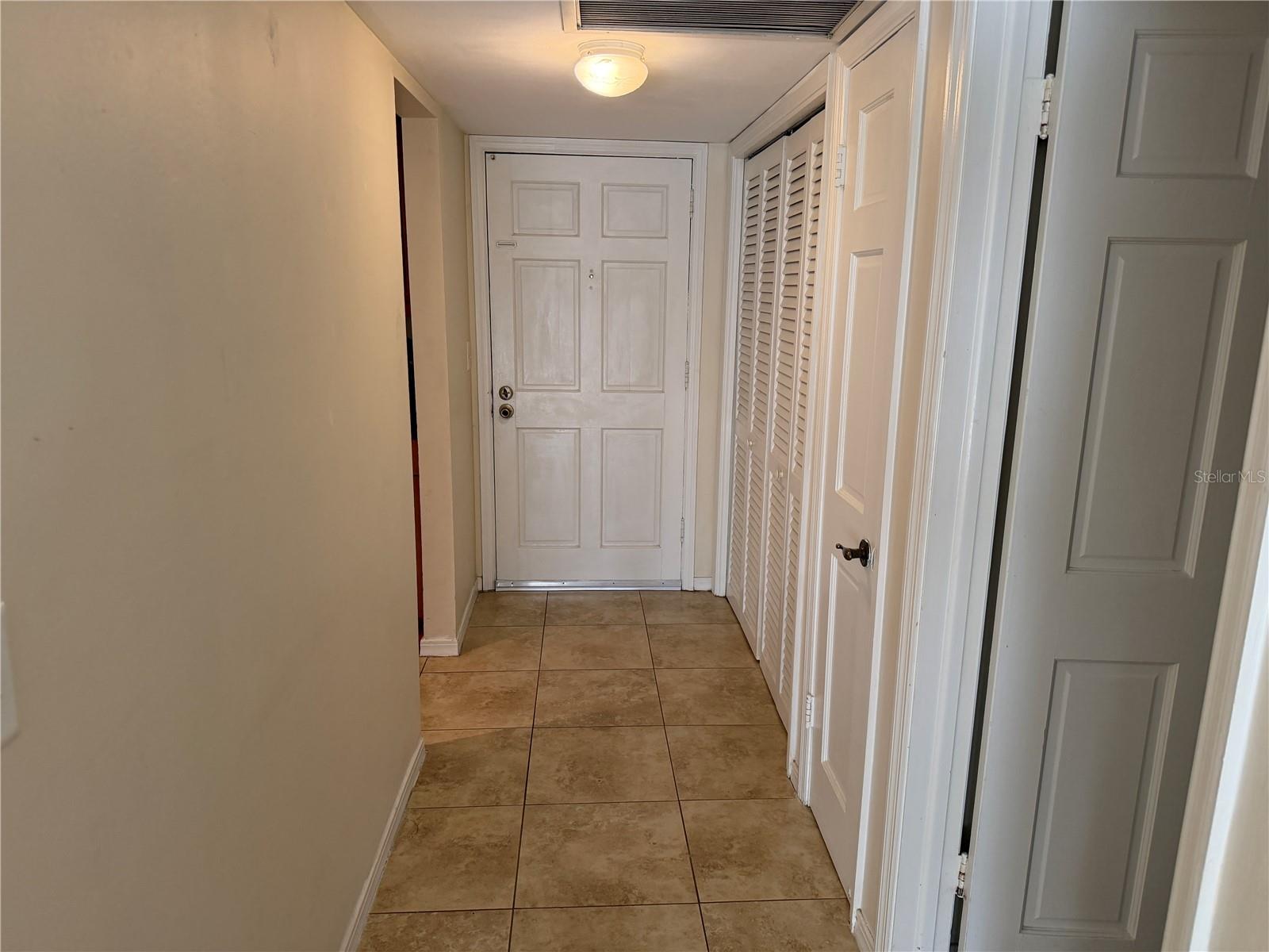 10335 CARROLLWOOD LANE, #116, Tampa, FL 33618