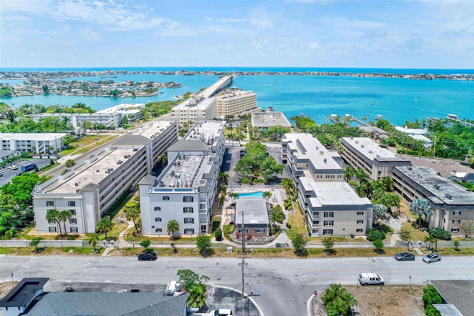 131 BLUFF VIEW DRIVE, #401, Belleair Bluffs, FL 33770