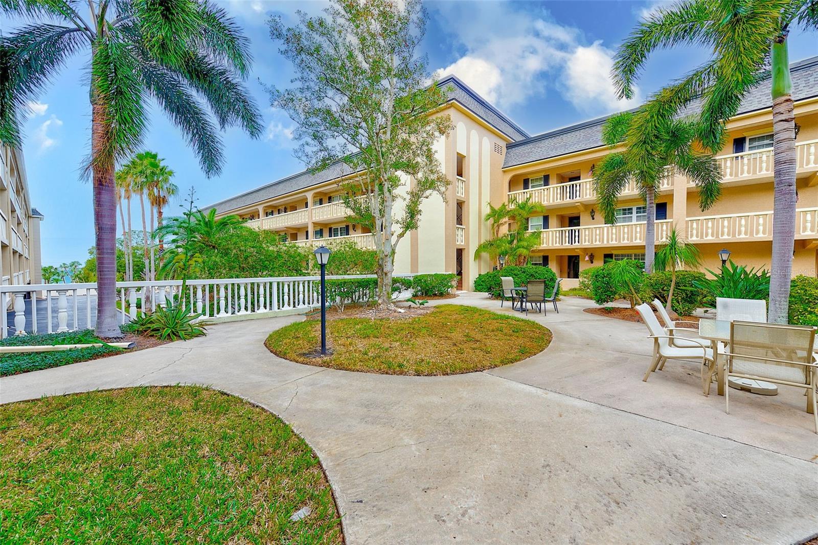131 BLUFF VIEW DRIVE, #401, Belleair Bluffs, FL 33770
