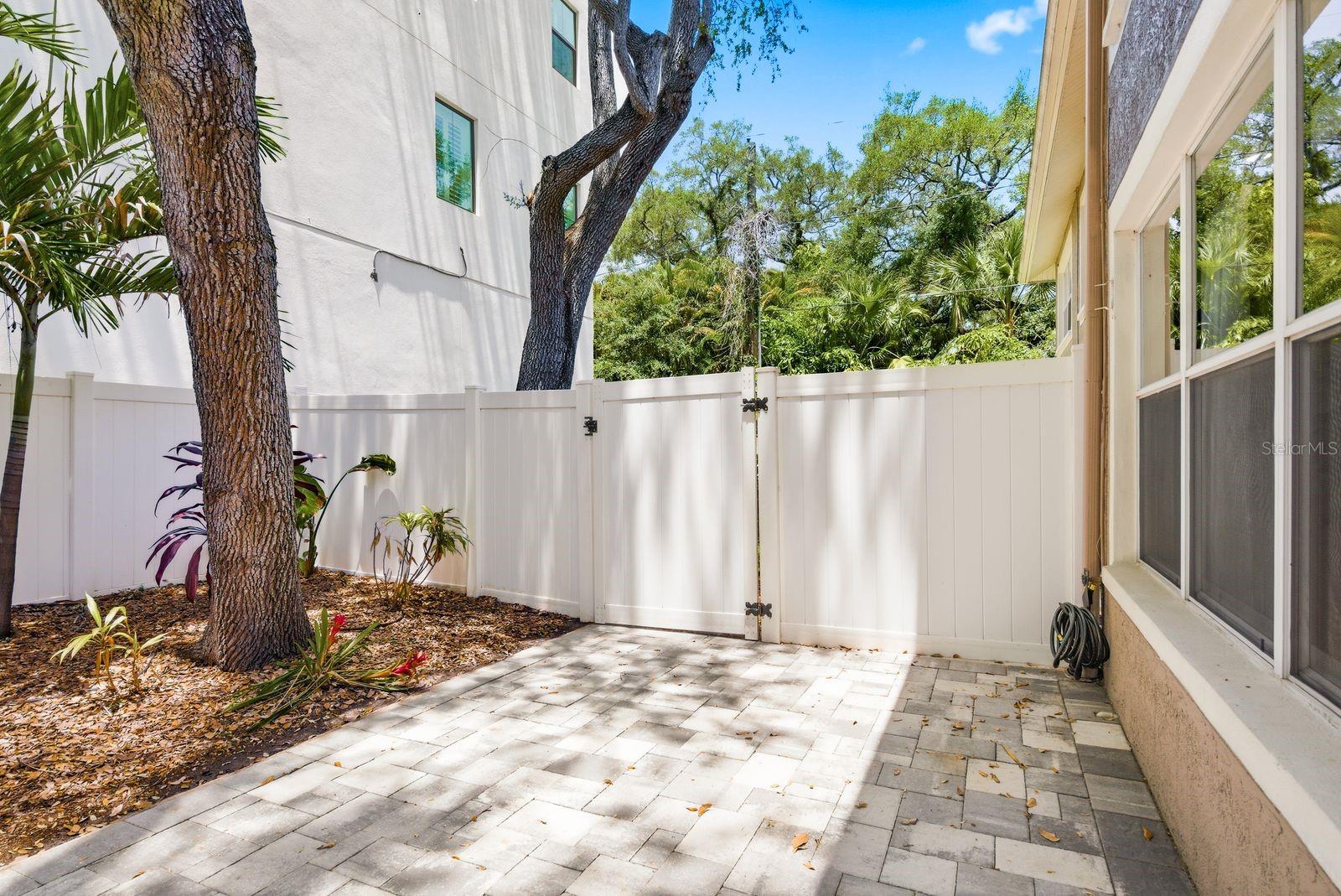 4811 BAYSHORE BOULEVARD, #303, Tampa, FL 33611