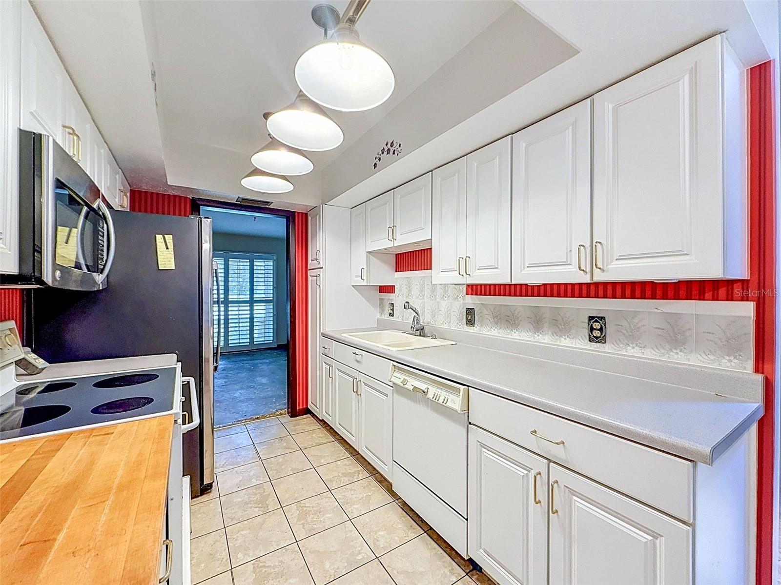 18202 OAKDALE RD, Odessa, FL 33556 18202 OAKDALE RD, Odessa, FL 33556