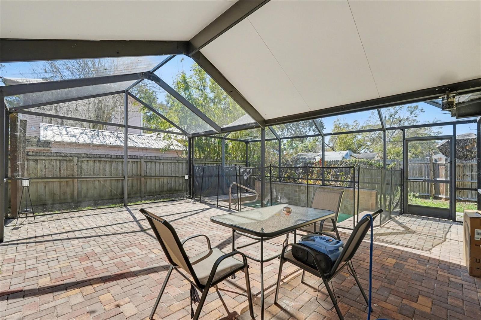 412 W IDLEWILD AVENUE, Tampa, FL 33604