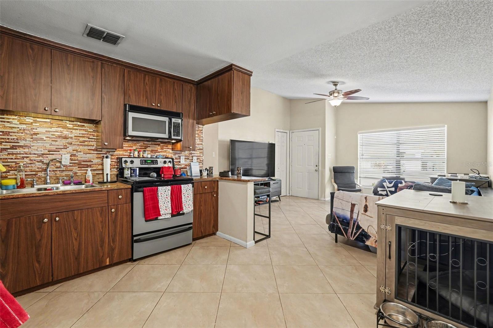 412 W IDLEWILD AVENUE, Tampa, FL 33604