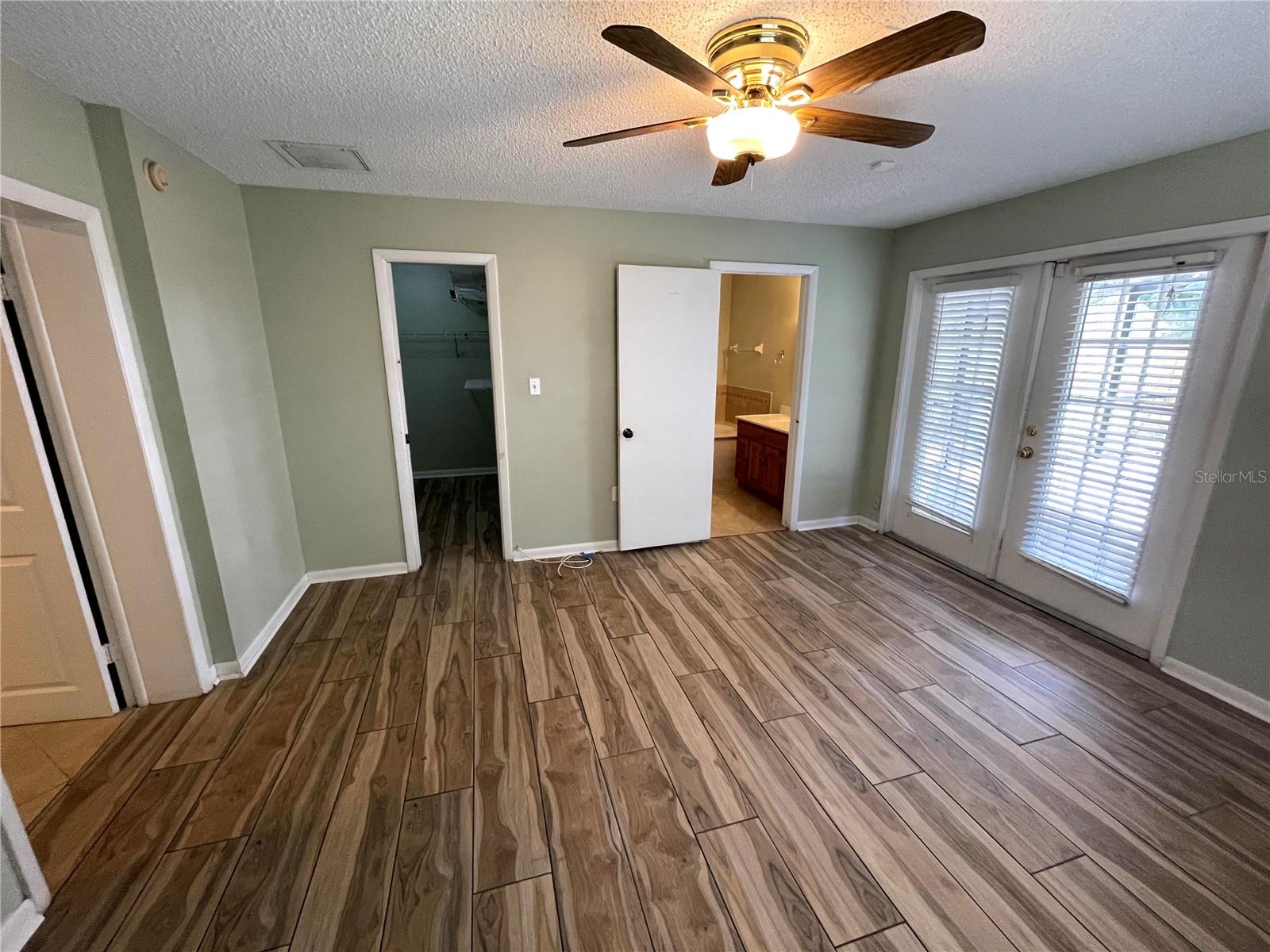 412 W IDLEWILD AVENUE, Tampa, FL 33604