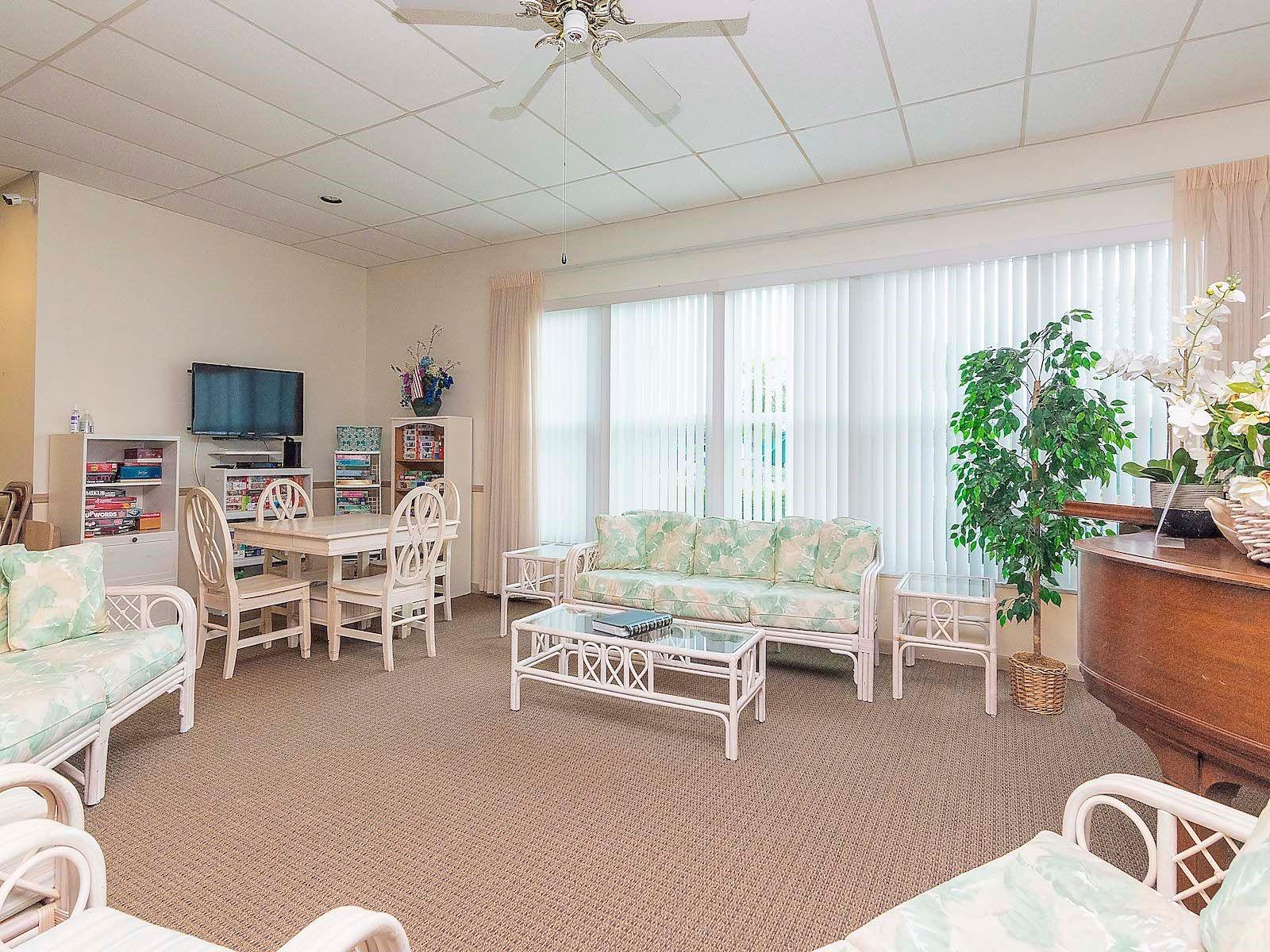 1662 S LAKE AVENUE, #6, Clearwater, FL 33756
