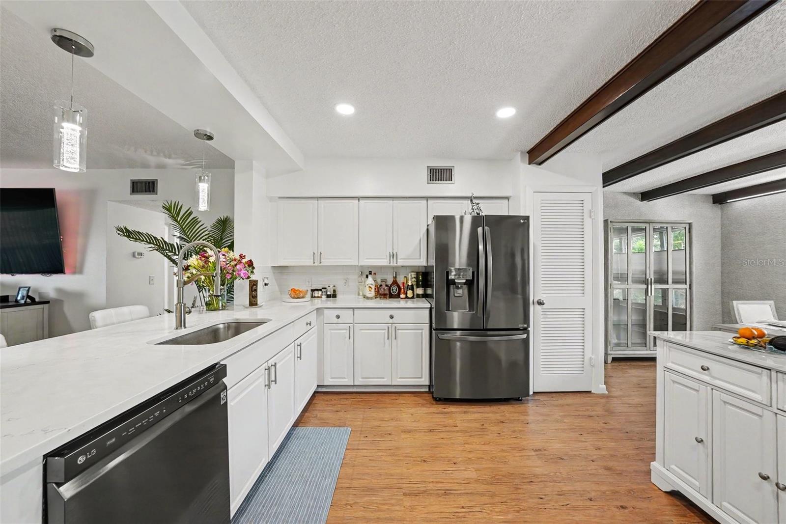 2284 PHILIPPINE DRIVE, #69, Clearwater, FL 33763