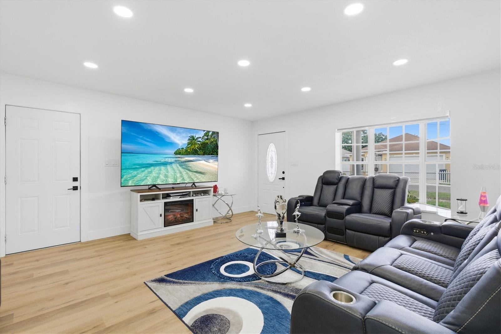 3002 W HAYA STREET, Tampa, FL 33614