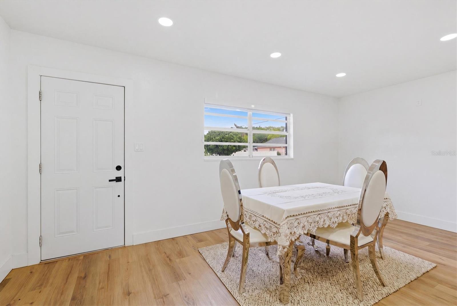 3002 W HAYA STREET, Tampa, FL 33614
