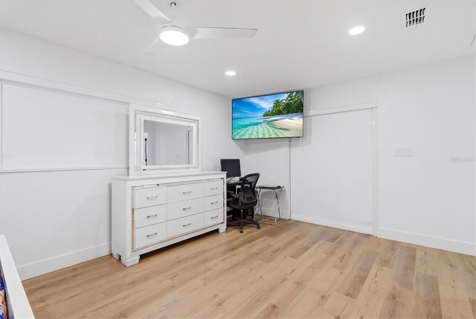 3002 W HAYA STREET, Tampa, FL 33614