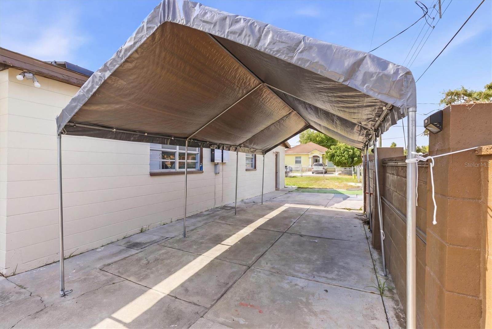 3002 W HAYA STREET, Tampa, FL 33614