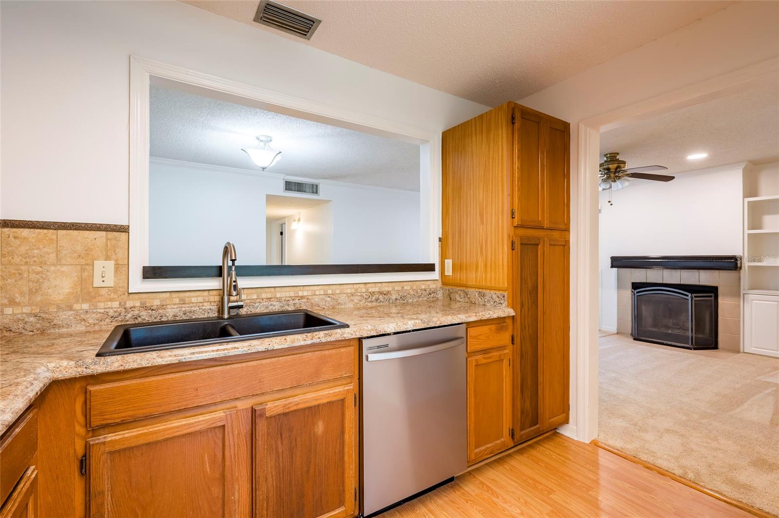 3164 VALLEY OAKS DRIVE, #3164, Tampa, FL 33618