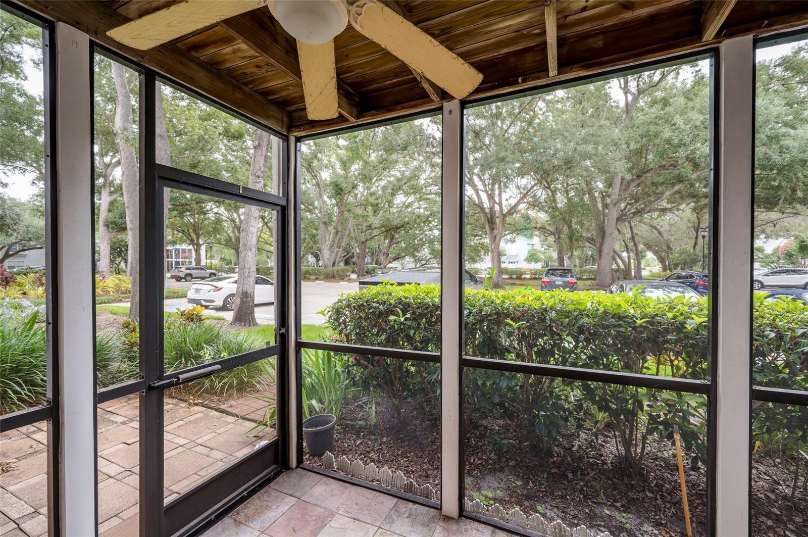 3164 VALLEY OAKS DRIVE, #3164, Tampa, FL 33618