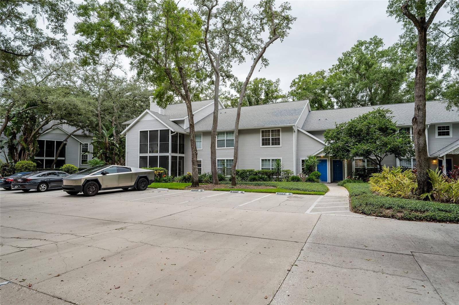 3164 VALLEY OAKS DRIVE, #3164, Tampa, FL 33618