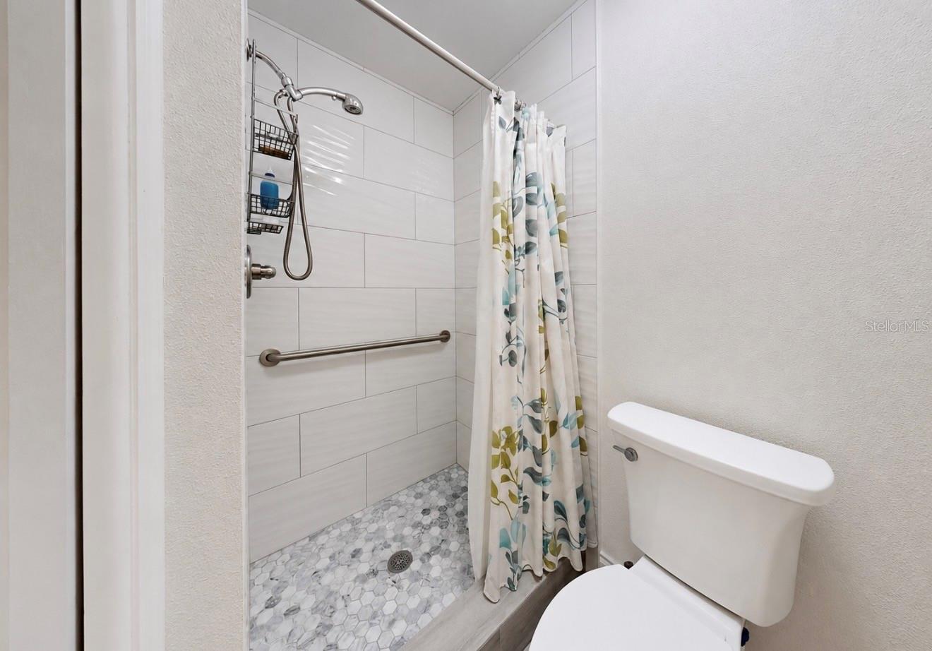 803 LEISEY CIRCLE, Ruskin, FL 33570