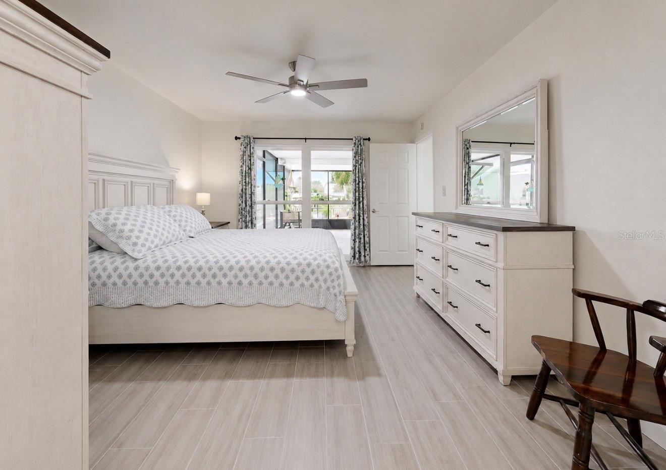 803 LEISEY CIRCLE, Ruskin, FL 33570