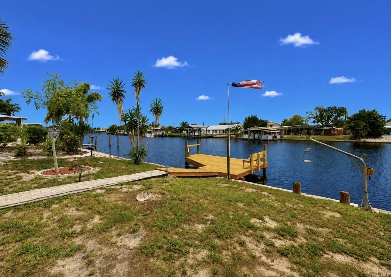 803 LEISEY CIRCLE, Ruskin, FL 33570