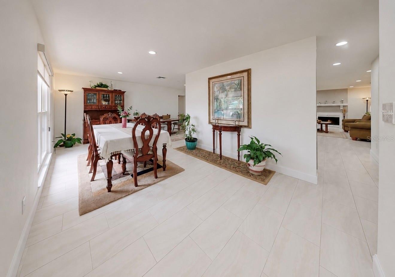803 LEISEY CIRCLE, Ruskin, FL 33570