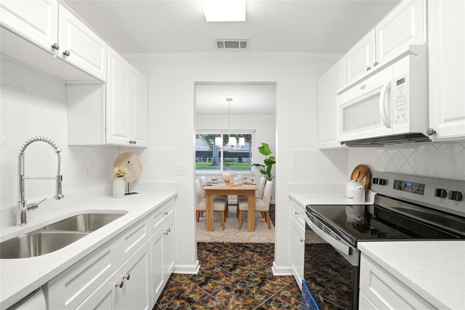 1208 14TH CIRCLE SE, Largo, FL 33771