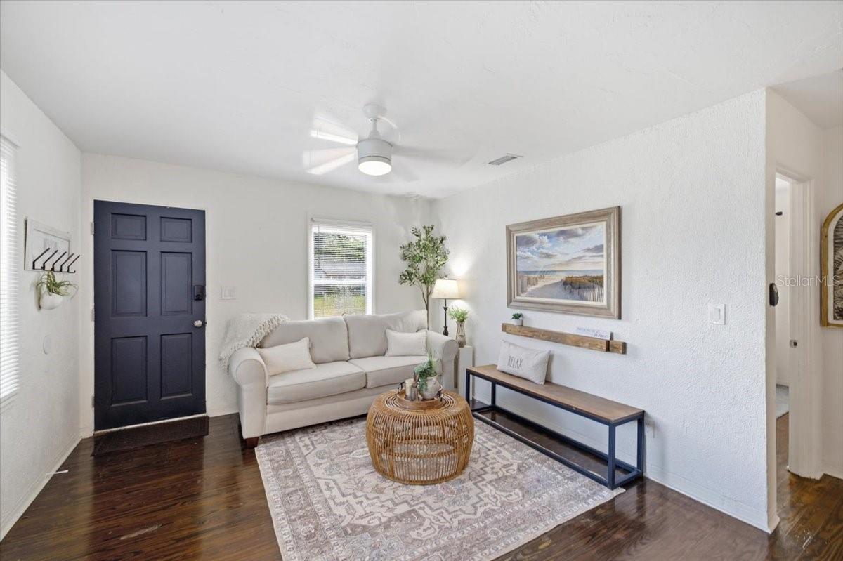 5122 12TH AVENUE S, Gulfport, FL 33707 5122 12TH AVENUE S, Gulfport, FL 33707