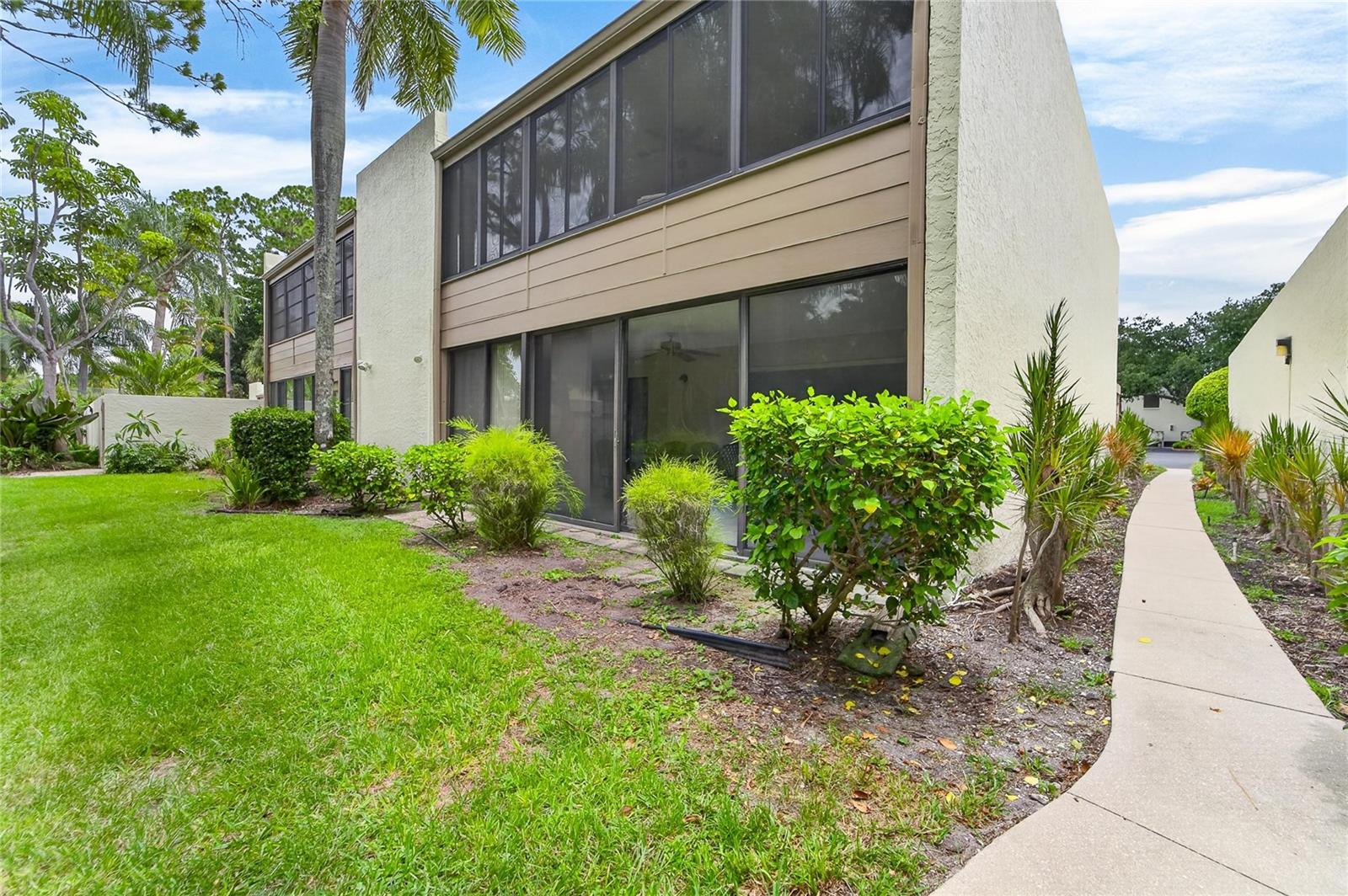 593 LAKESIDE DRIVE, #593, Bradenton, FL 34210