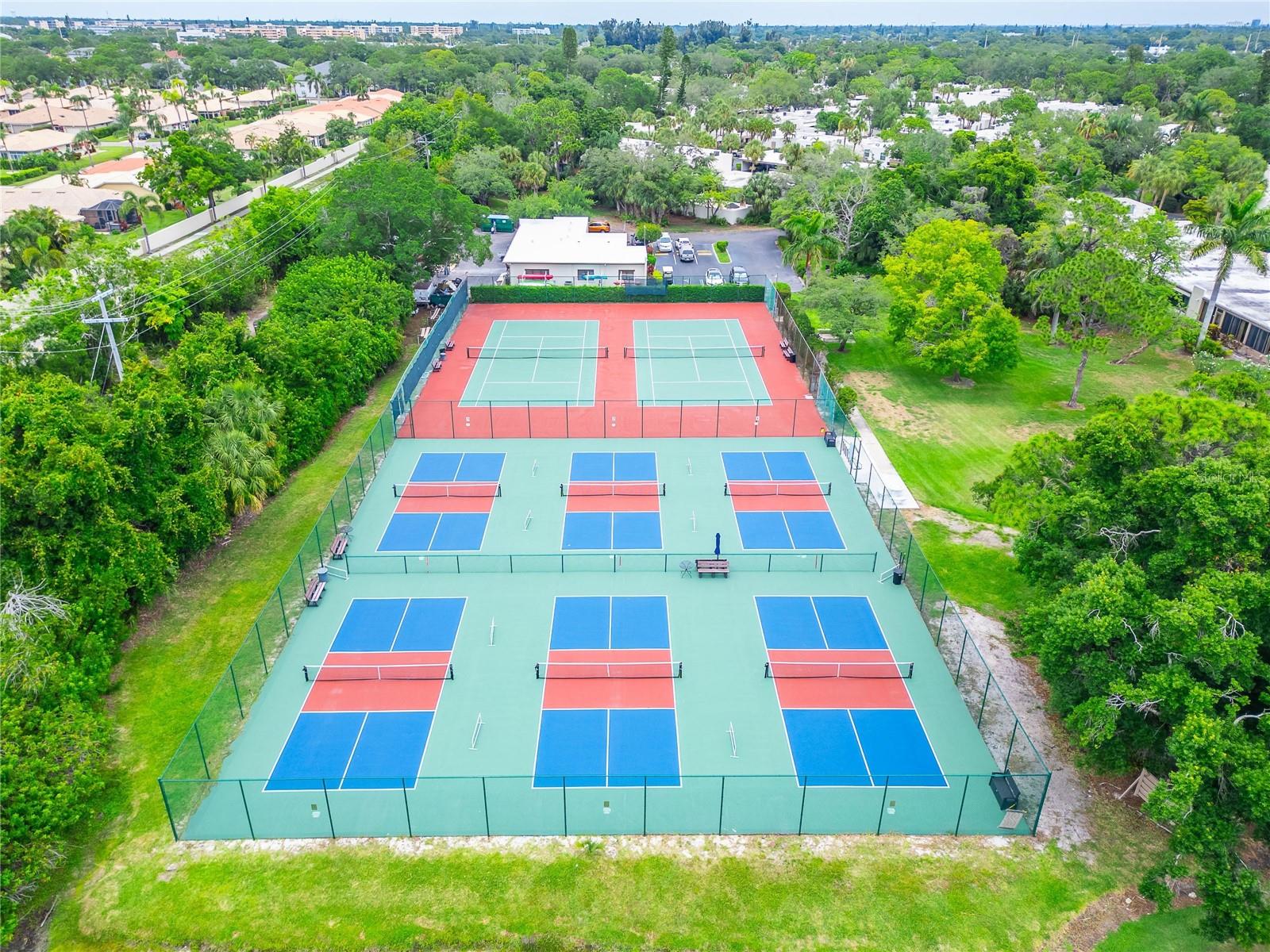 593 LAKESIDE DRIVE, #593, Bradenton, FL 34210