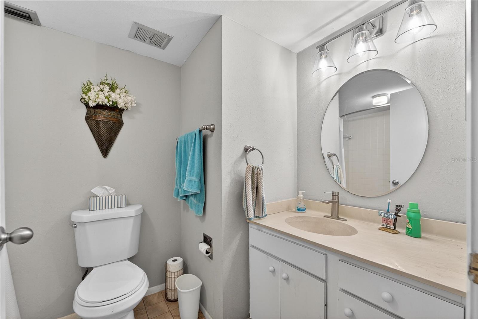593 LAKESIDE DRIVE, #593, Bradenton, FL 34210