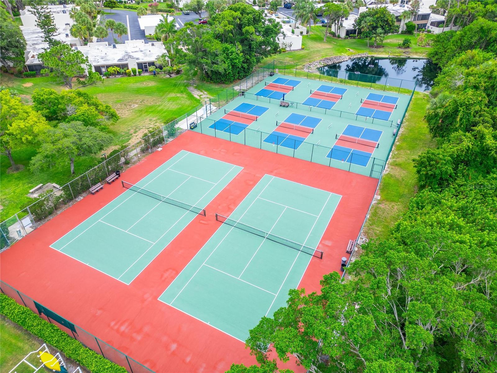 593 LAKESIDE DRIVE, #593, Bradenton, FL 34210