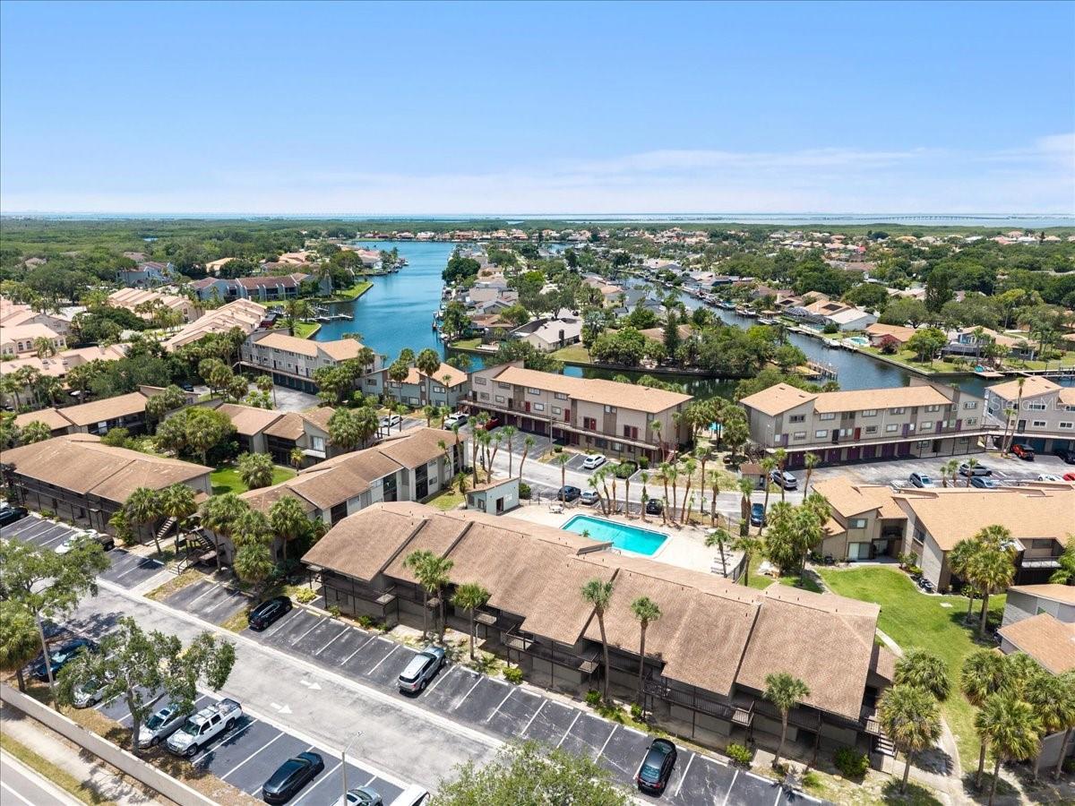 6332 NEWTOWN CIRCLE, #32B5, Tampa, FL 33615