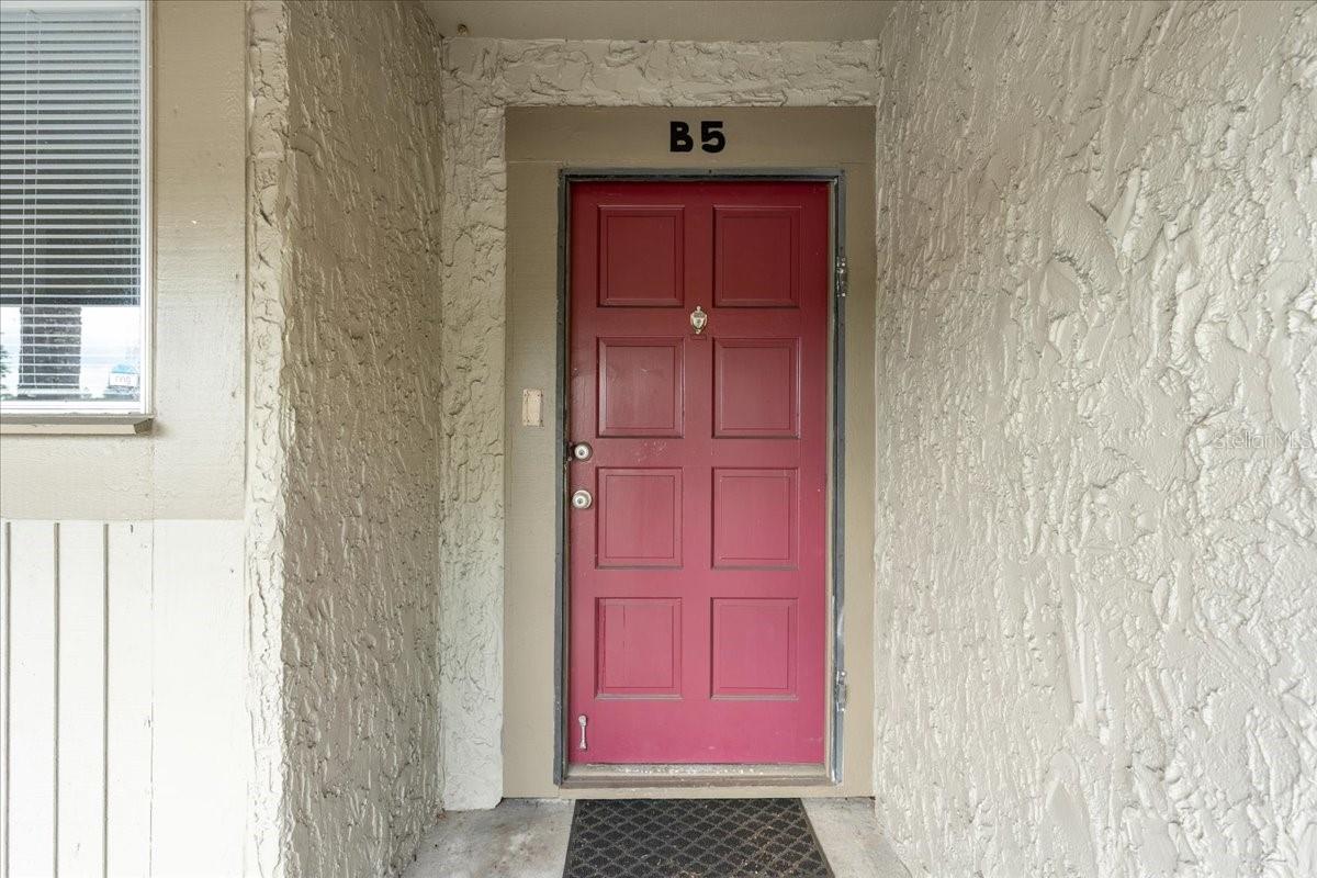 6332 NEWTOWN CIRCLE, #32B5, Tampa, FL 33615