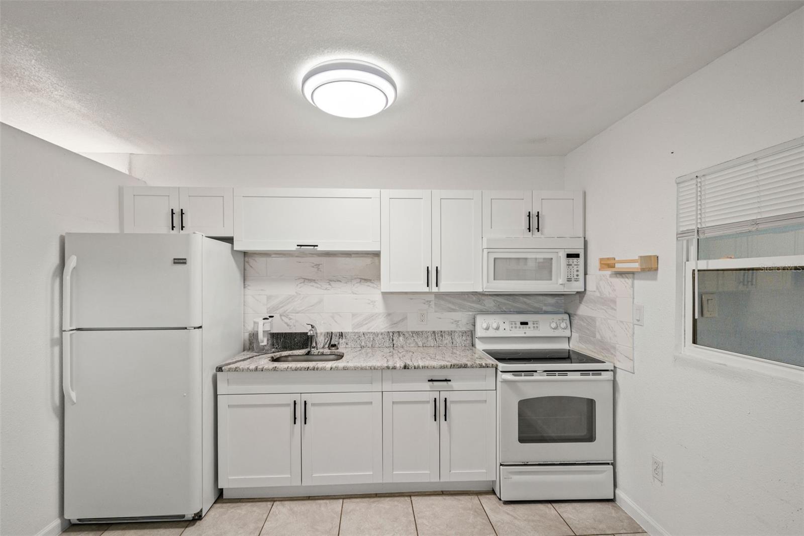 102 W NORTH STREET, Tampa, FL 33604
