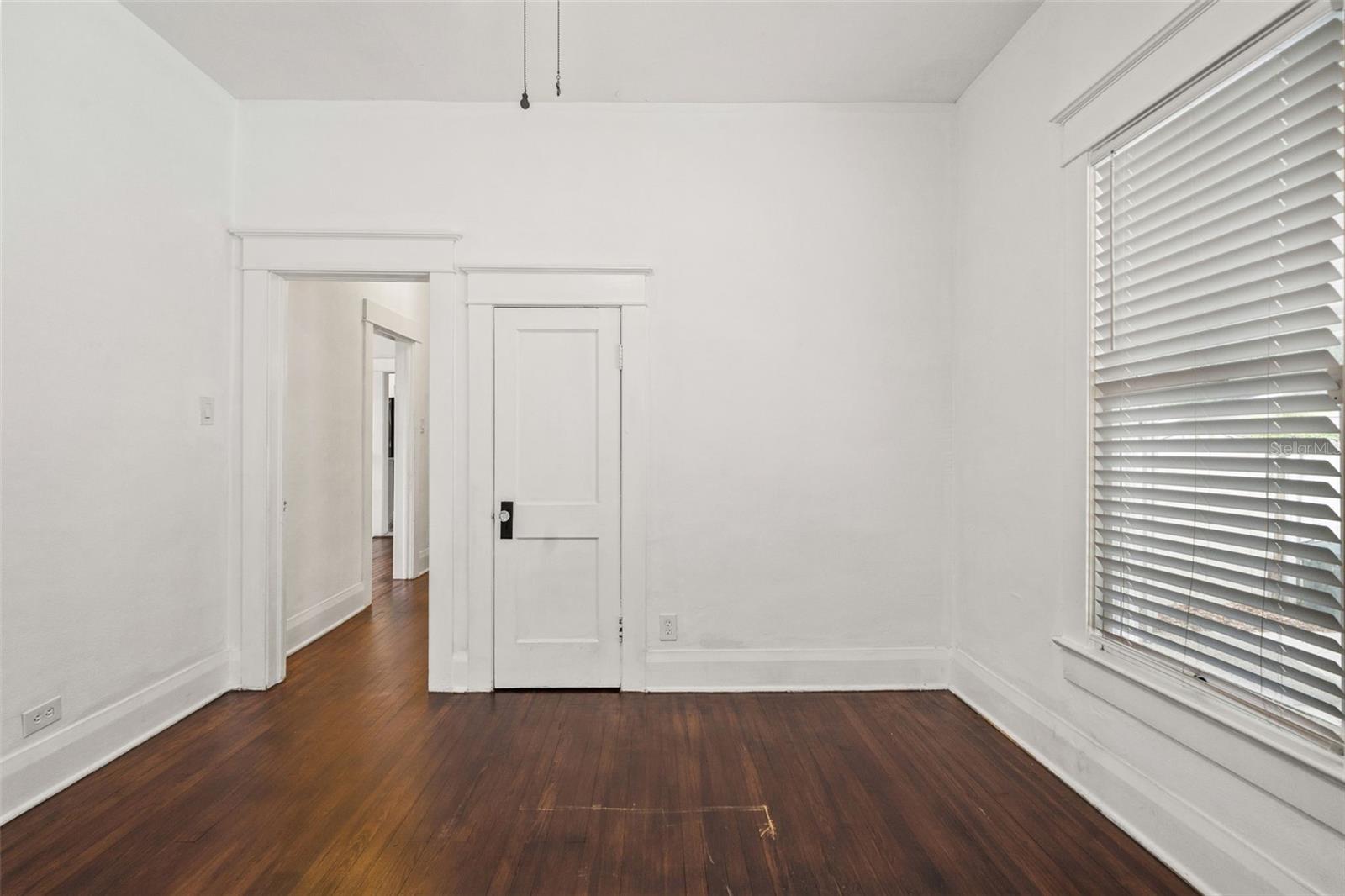 102 W NORTH STREET, Tampa, FL 33604