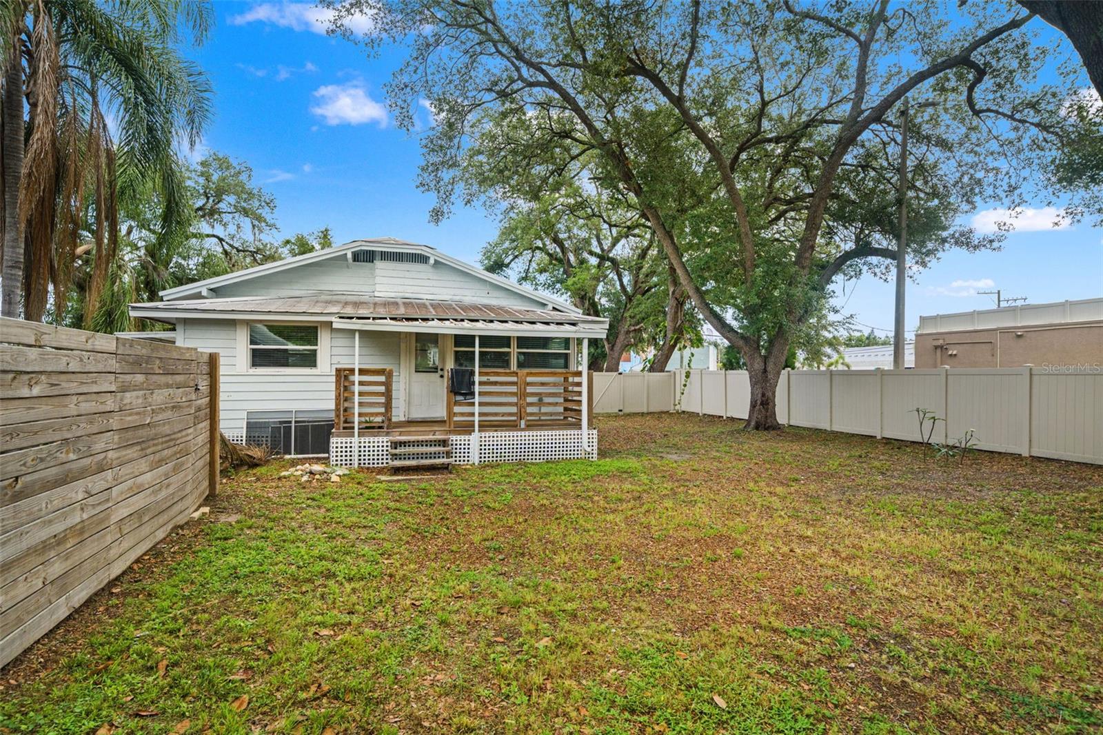 102 W NORTH STREET, Tampa, FL 33604
