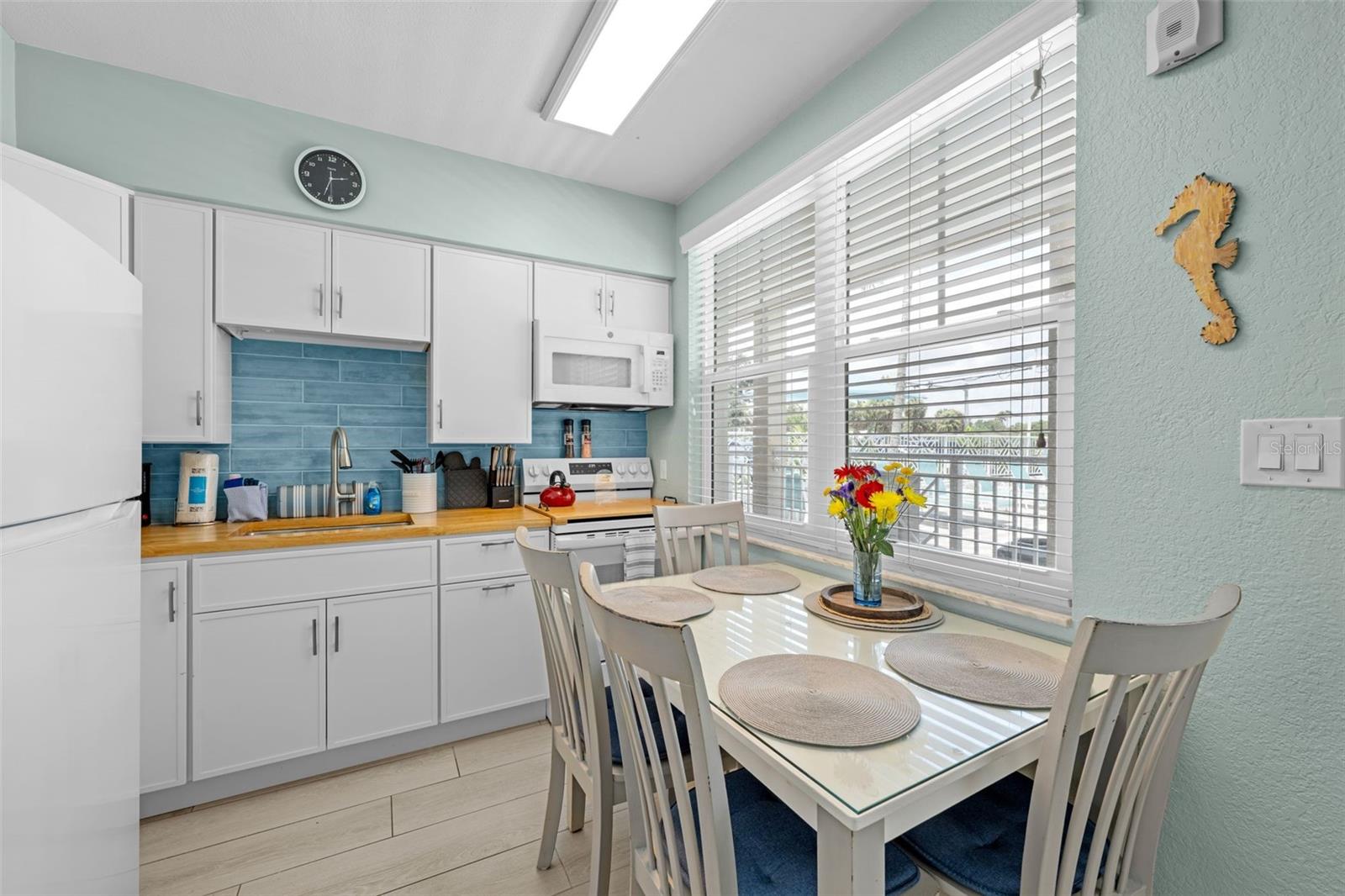 530 MANDALAY AVENUE, #106, Clearwater Beach, FL 33767