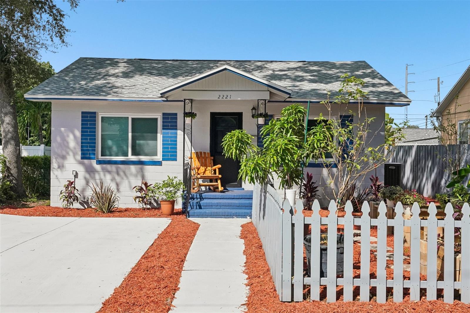 2221 8TH AVENUE N, St Petersburg, FL 33713