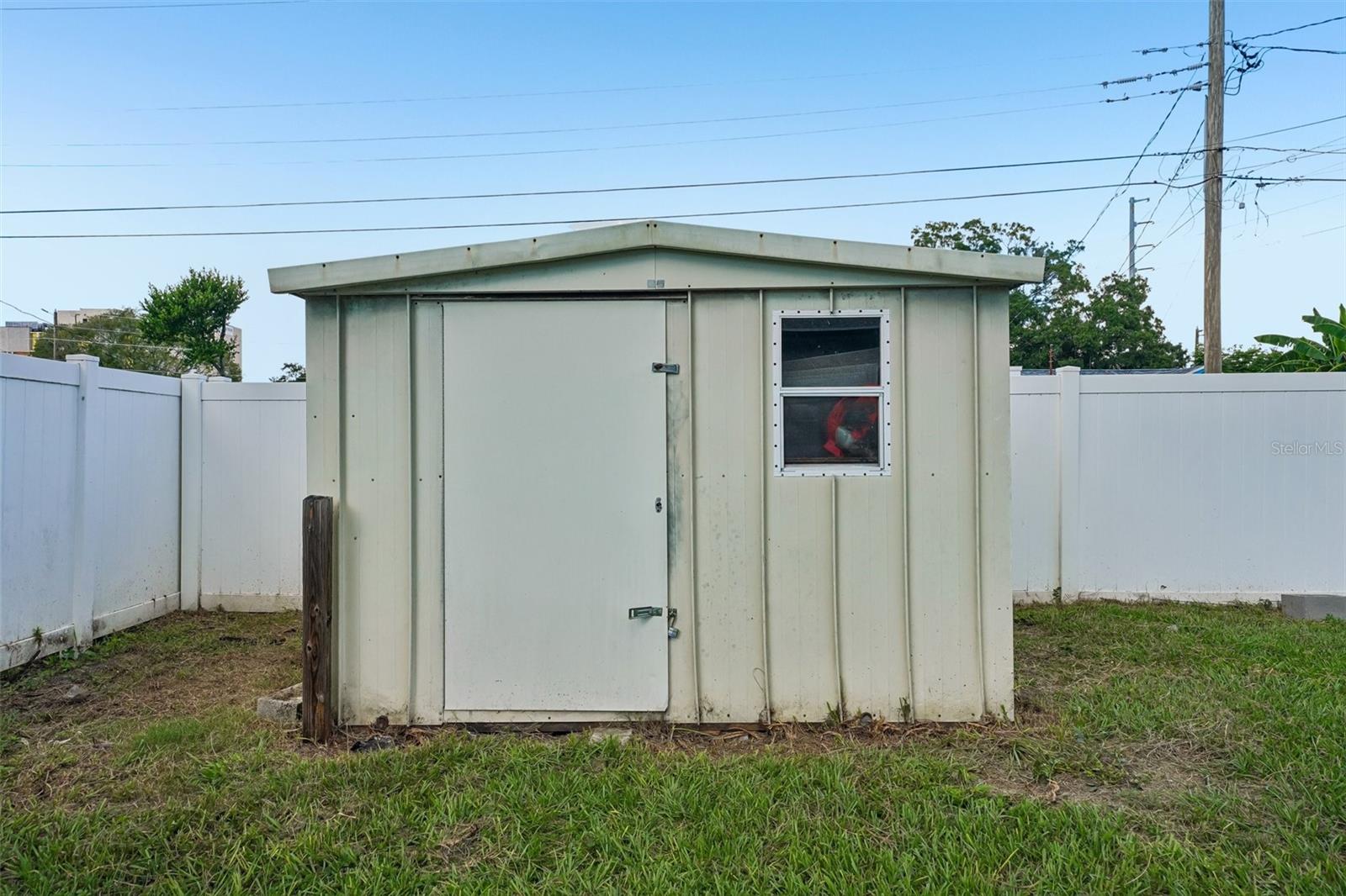 2221 8TH AVENUE N, St Petersburg, FL 33713