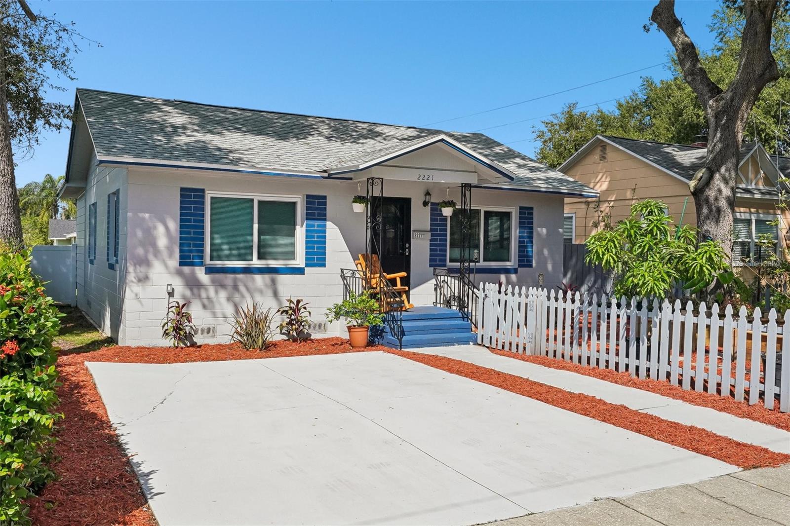 2221 8TH AVENUE N, St Petersburg, FL 33713