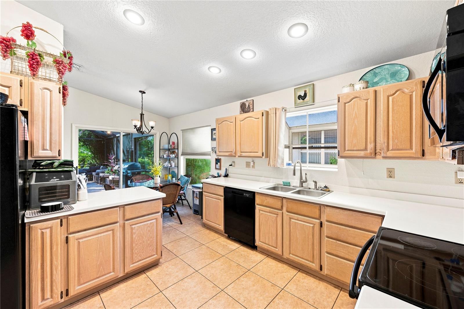 1469 RIVERDALE DRIVE, Oldsmar, FL 34677