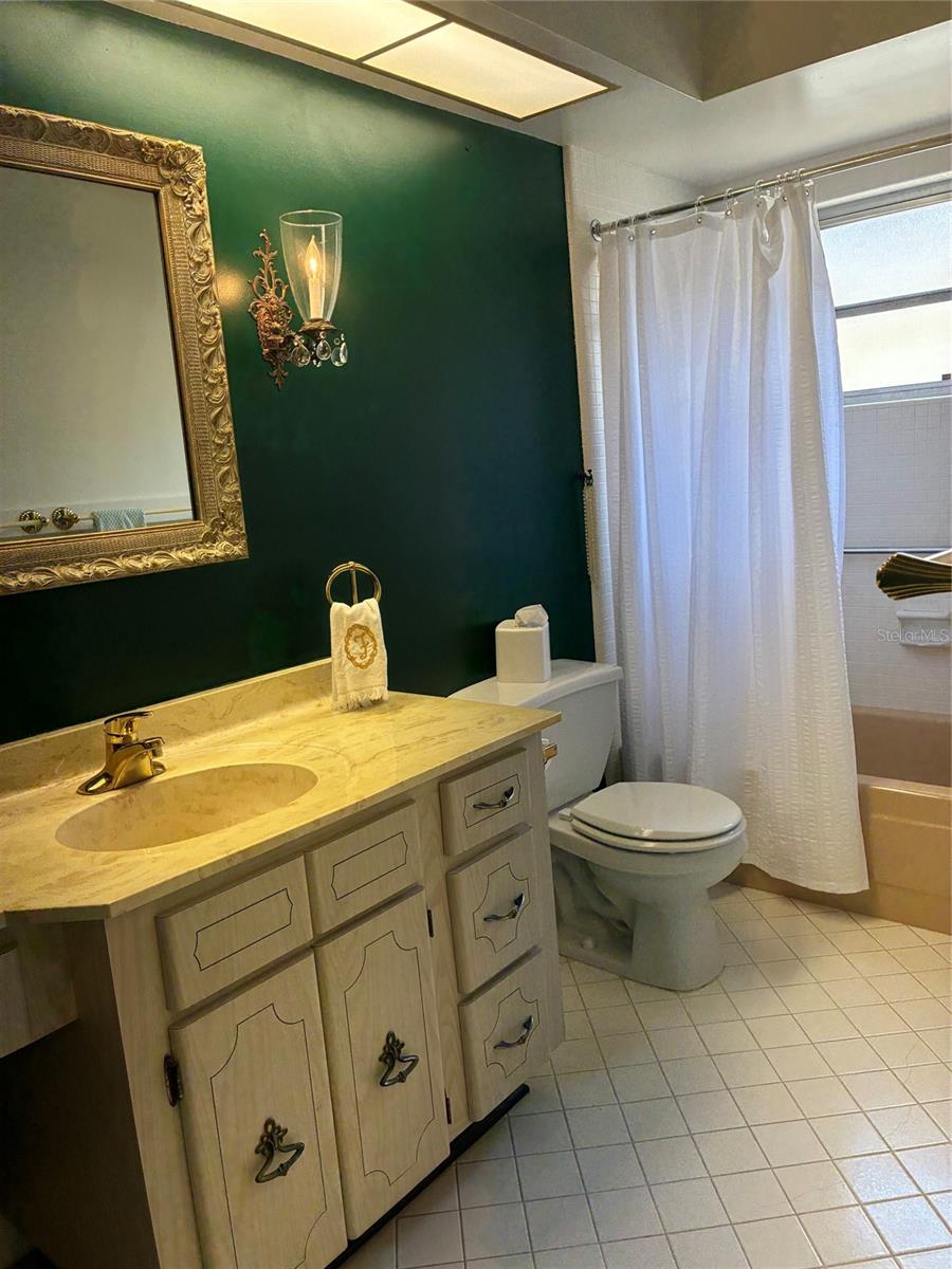 1657 S LAKE AVENUE, #1, Clearwater, FL 33756