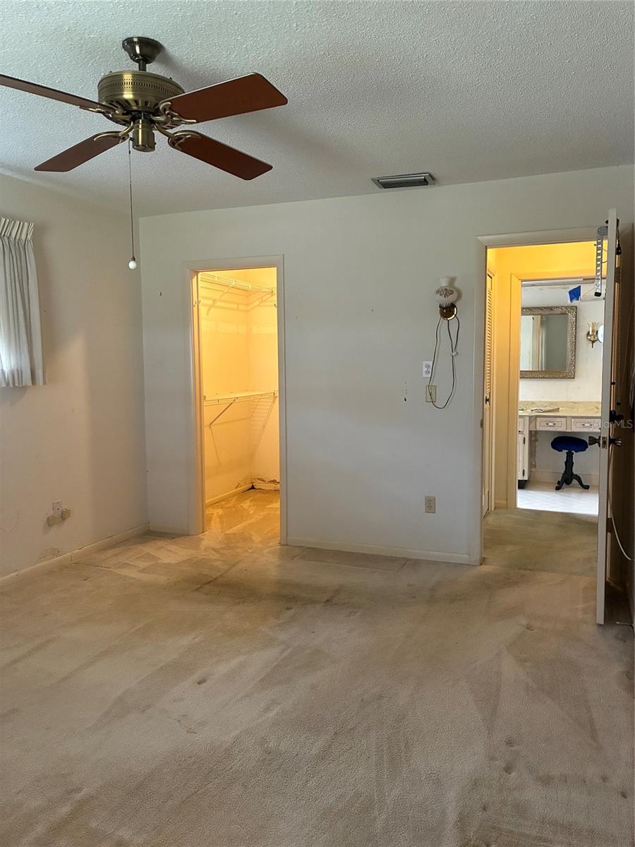1657 S LAKE AVENUE, #1, Clearwater, FL 33756