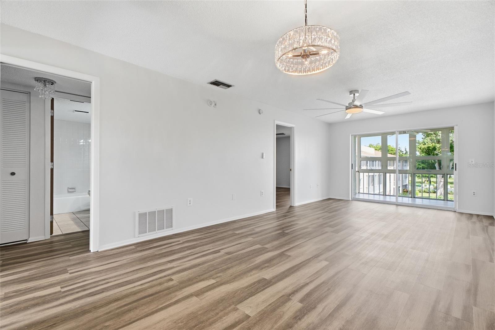 3981 MACEACHEN BOULEVARD, #330, Sarasota, FL 34233