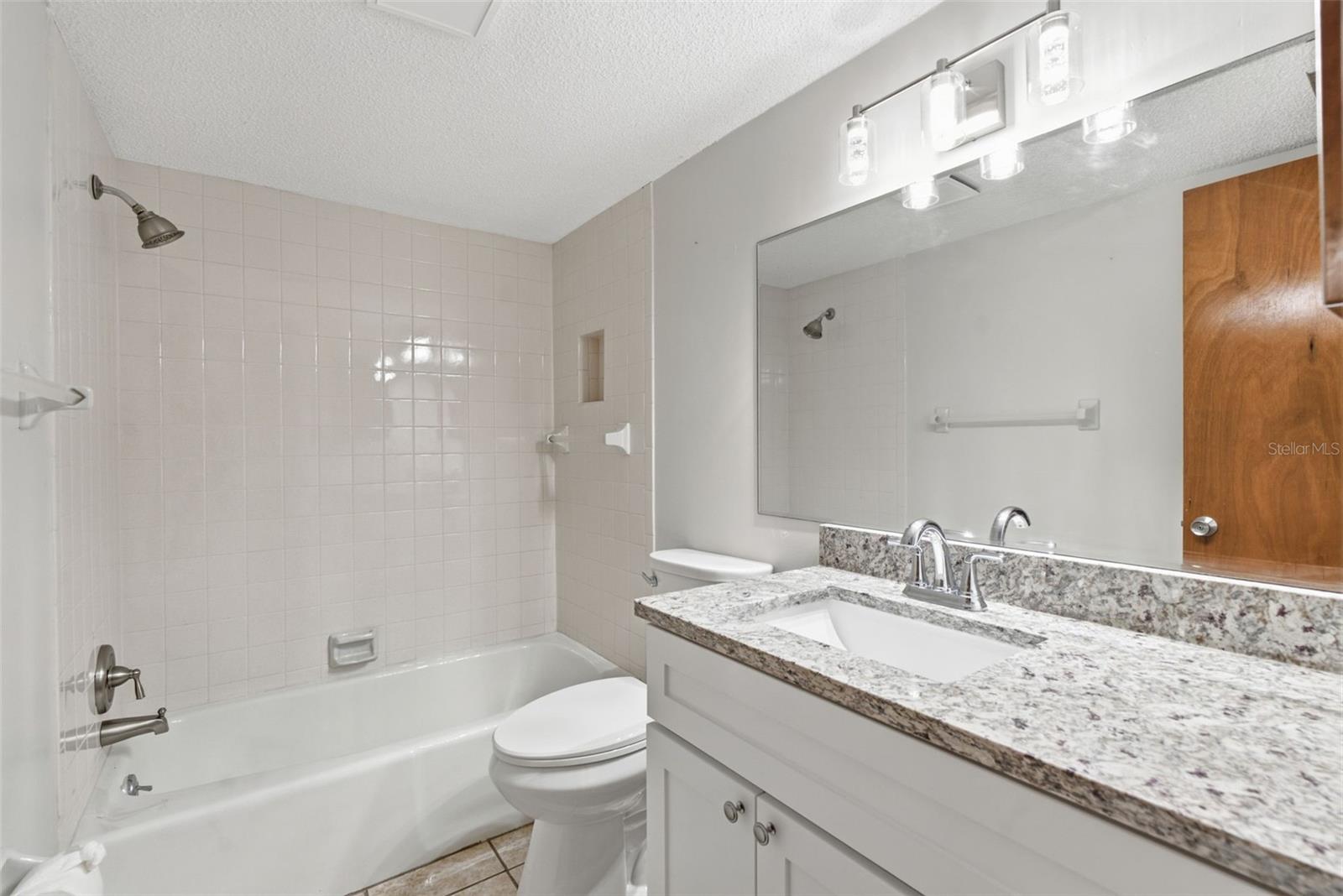 3981 MACEACHEN BOULEVARD, #330, Sarasota, FL 34233