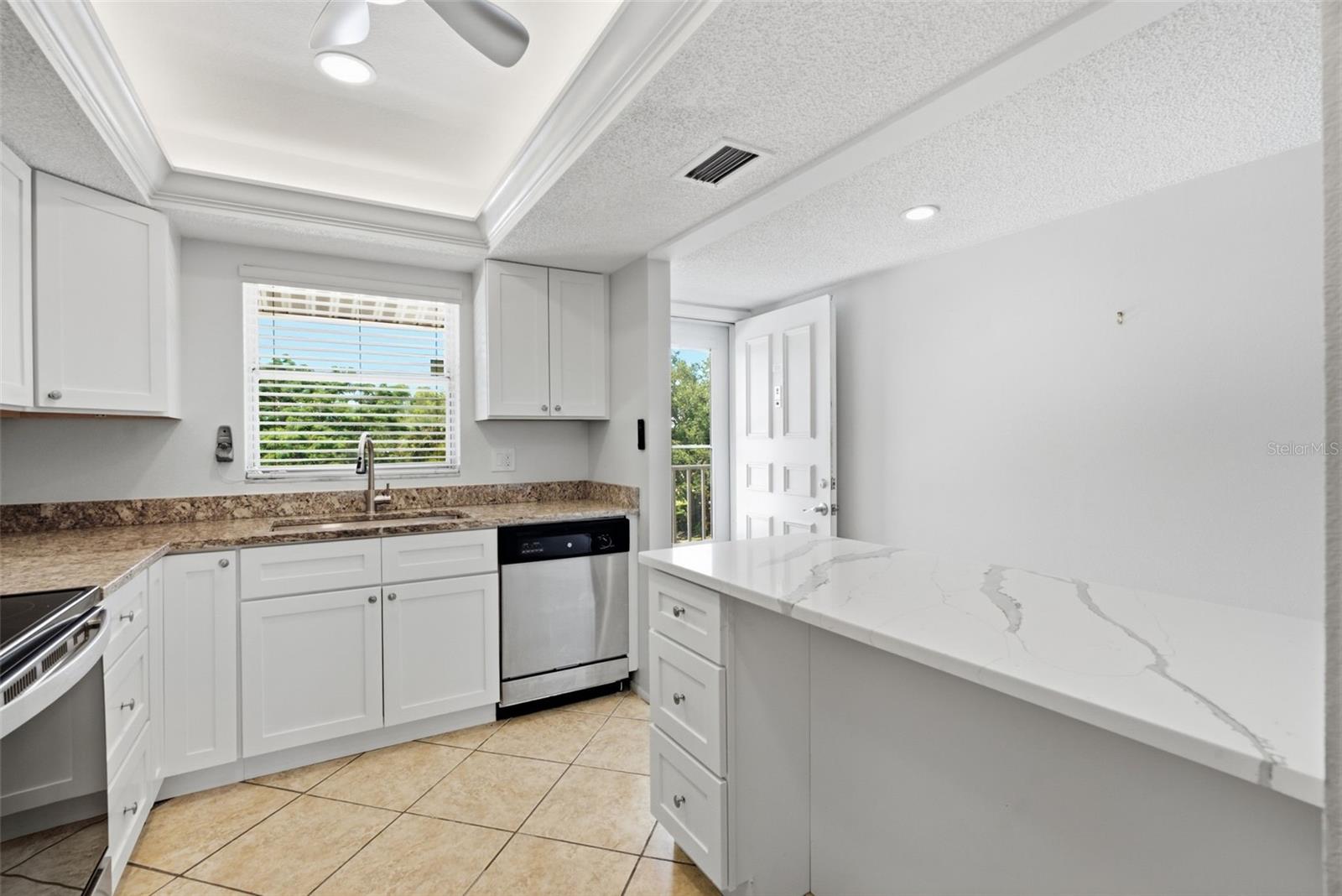 3981 MACEACHEN BOULEVARD, #330, Sarasota, FL 34233