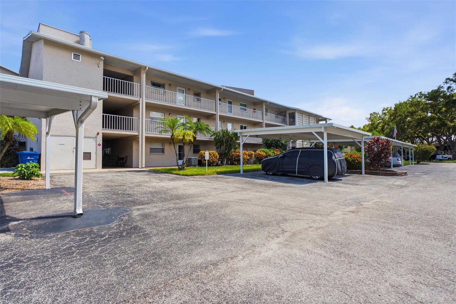 3981 MACEACHEN BOULEVARD, #330, Sarasota, FL 34233