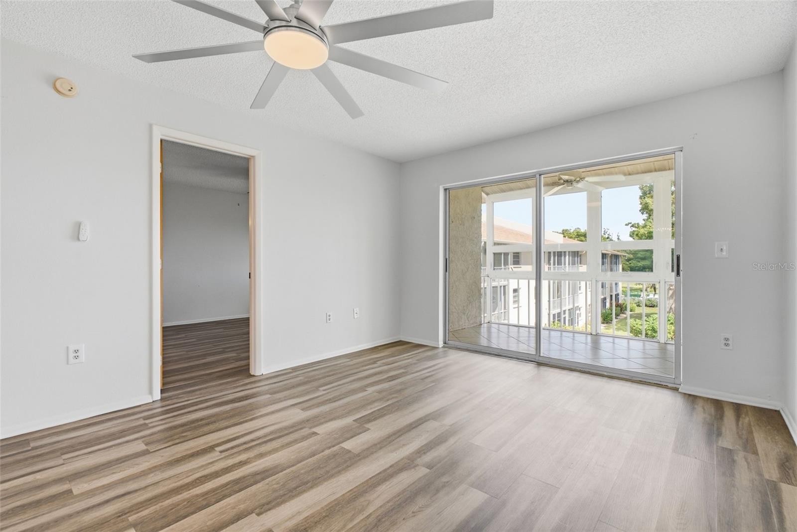 3981 MACEACHEN BOULEVARD, #330, Sarasota, FL 34233